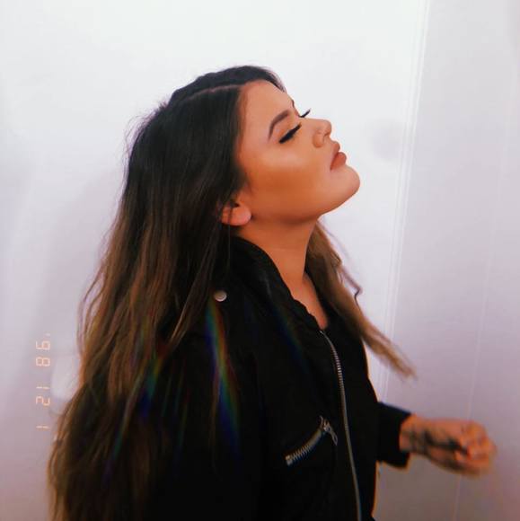 Meet your Posher, Sharon - Picture 1 of 1